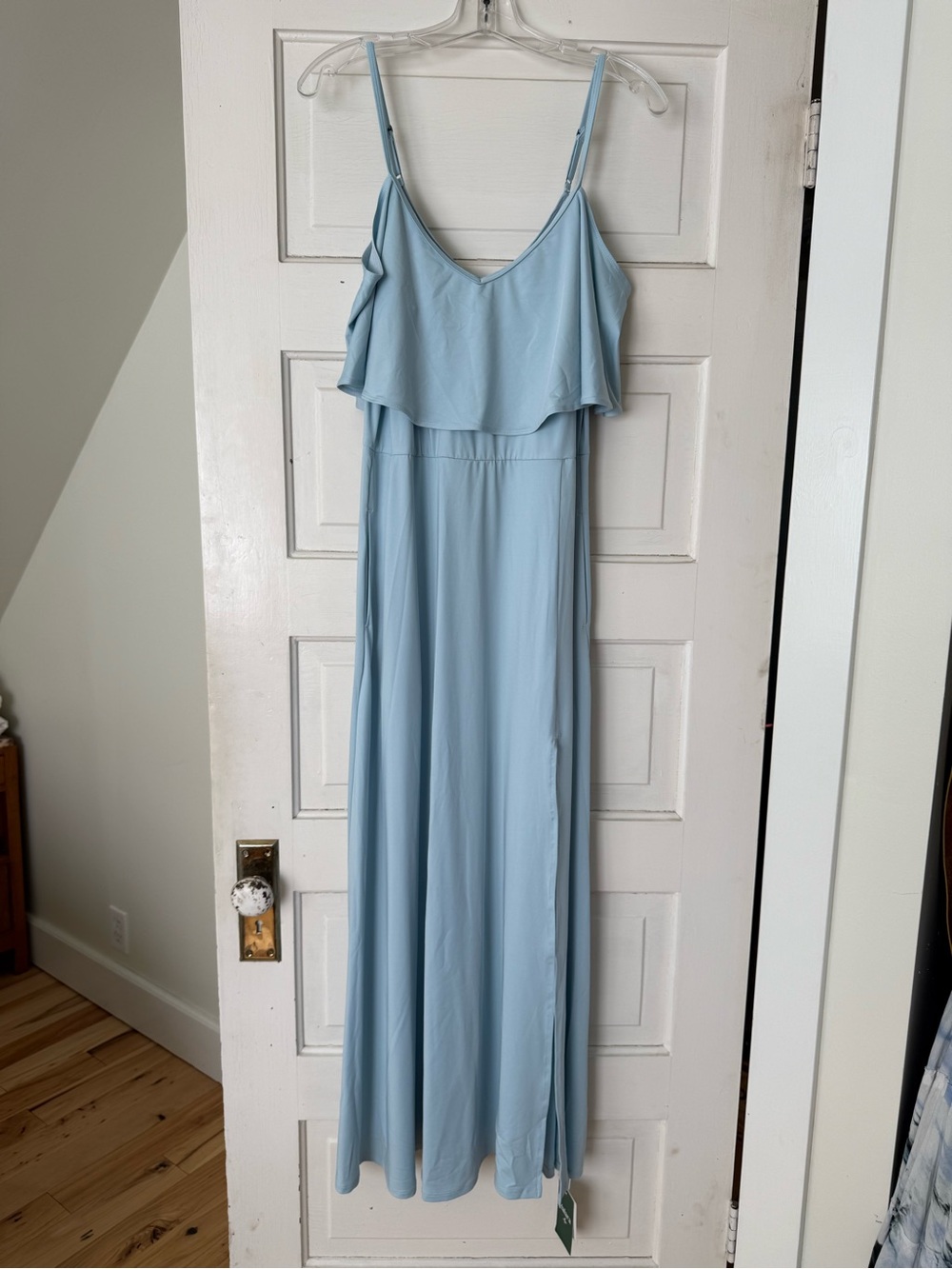 New with tags HALARA Light Blue Maxi Dress with V-Neck Ruffle and Pockets size M